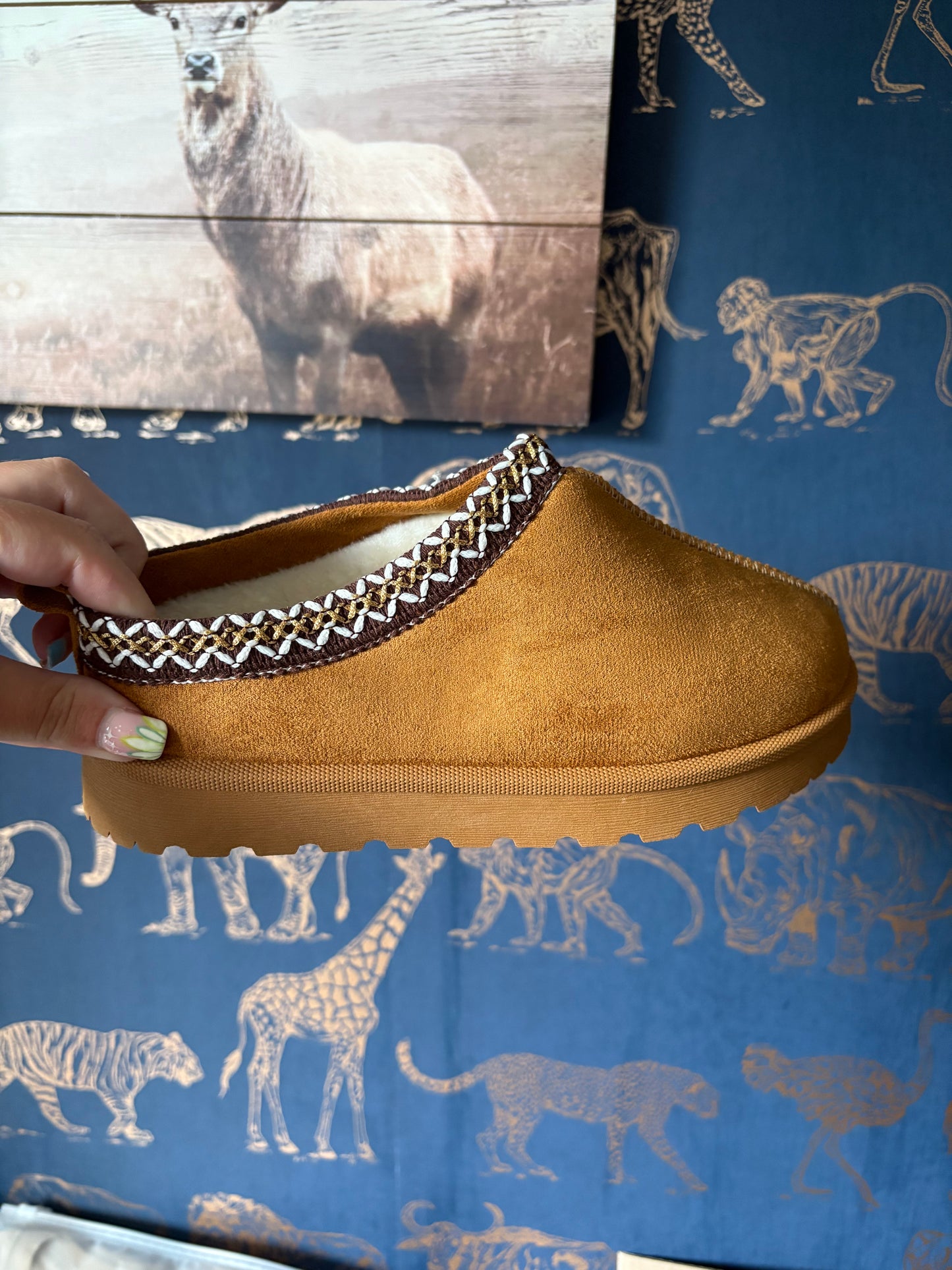 Embroidered Slip On Slippers