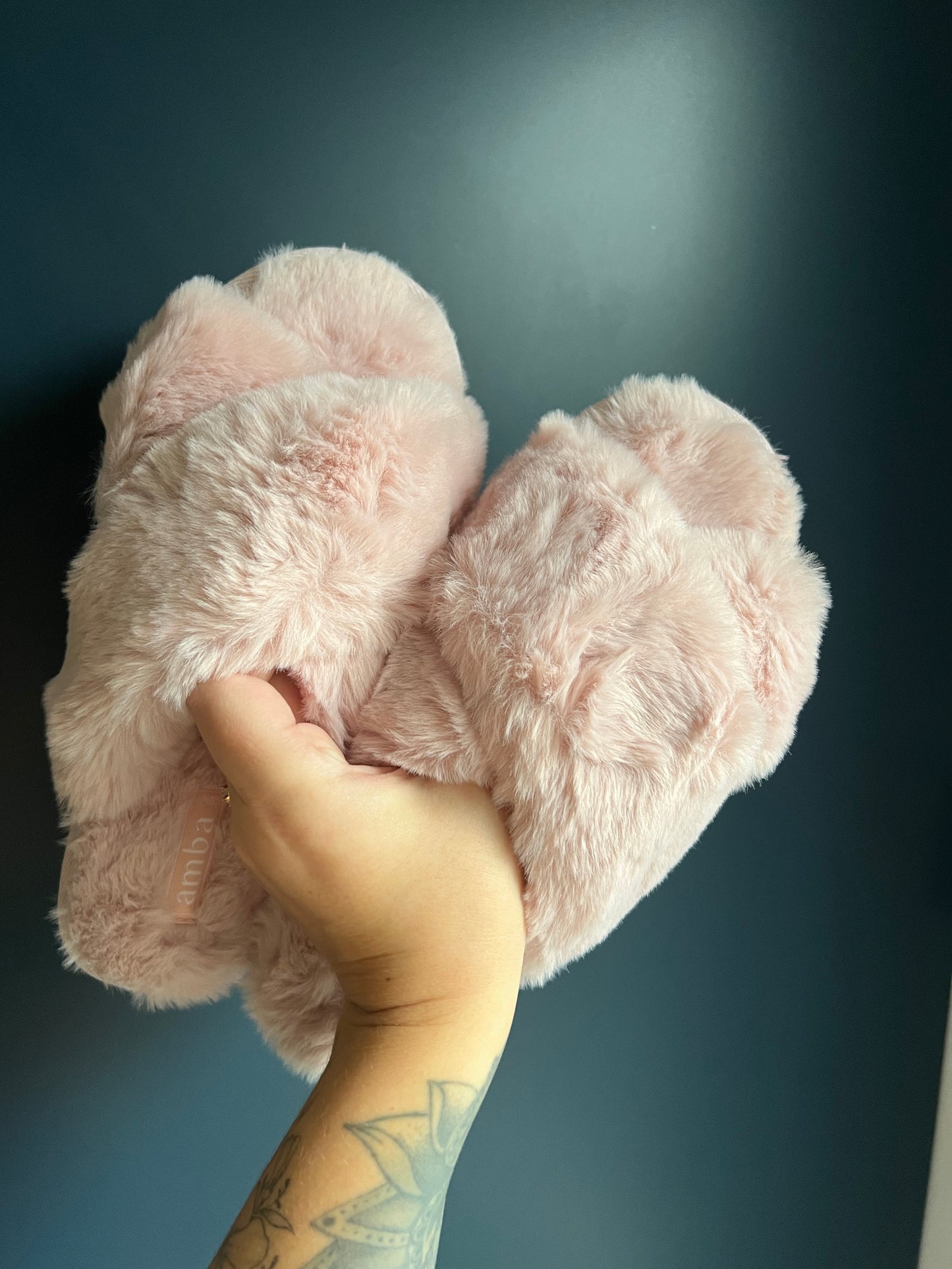 Open Toe Crossover Slippers