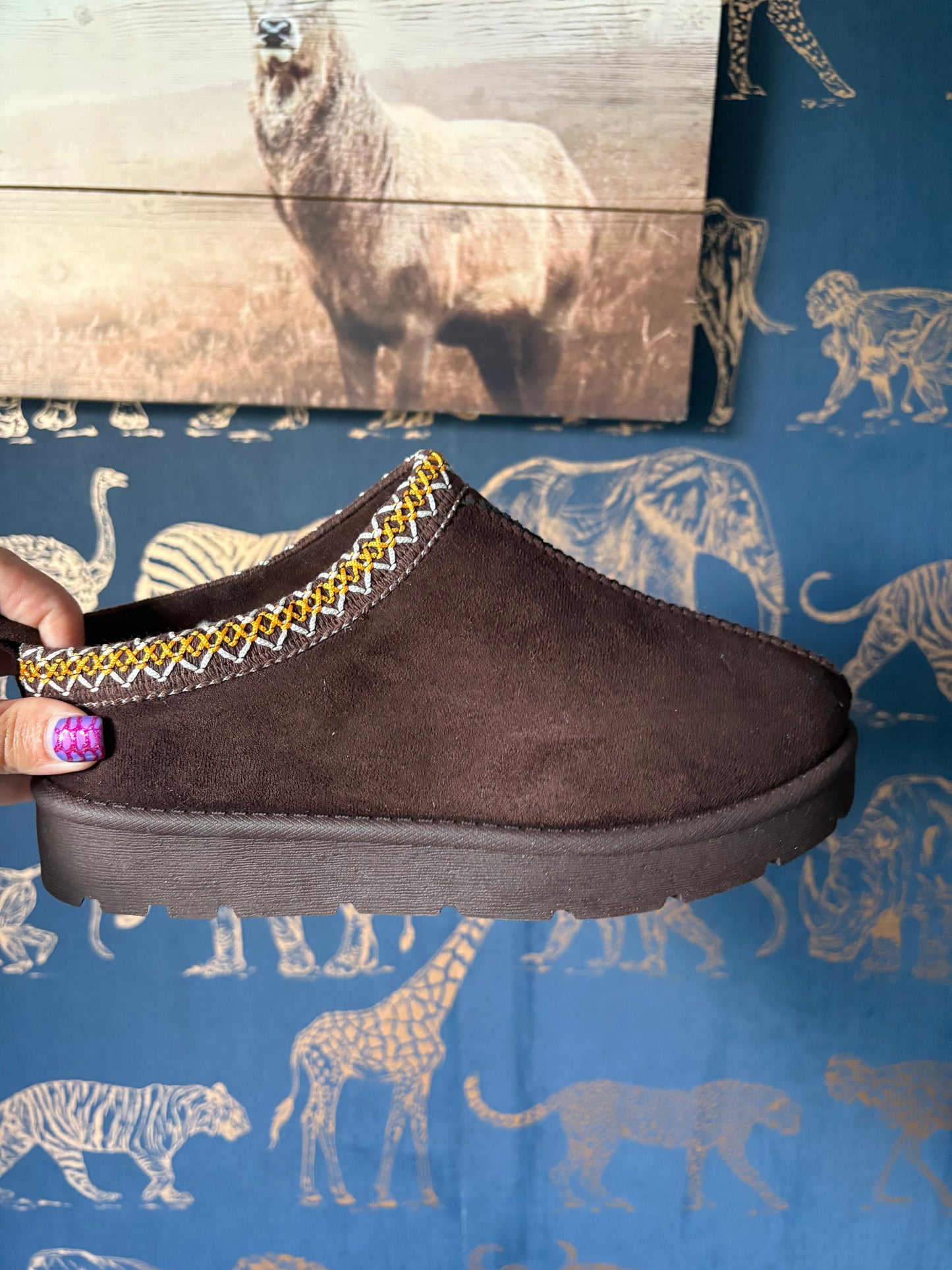 Embroidered Slip On Slippers