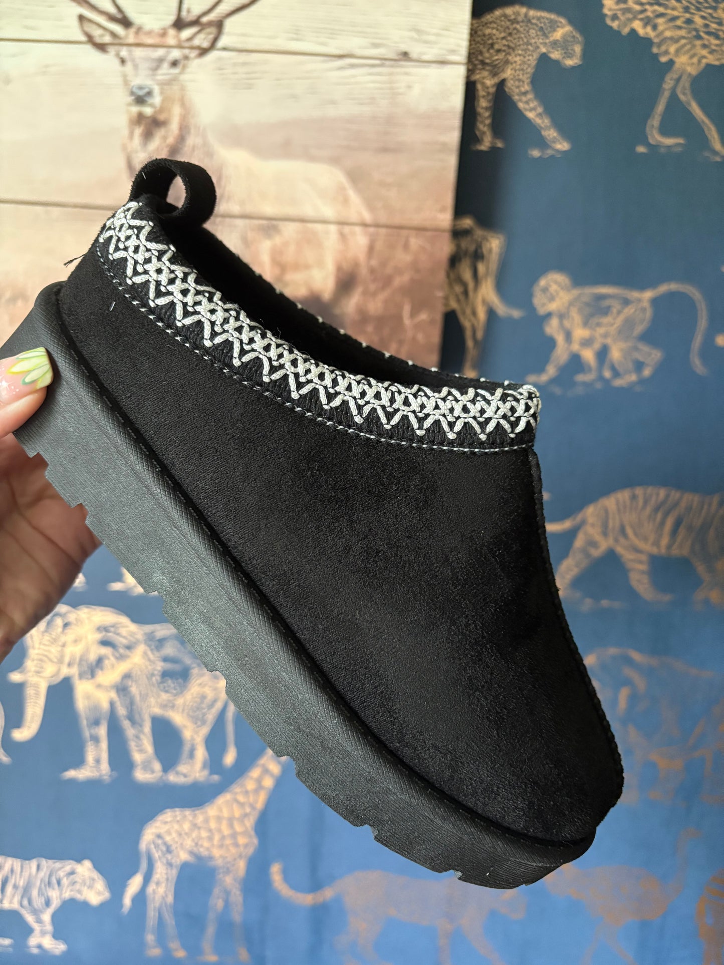 Embroidered Slip On Slippers