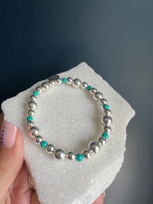 Chunky Turquoise Beaded Bracelet