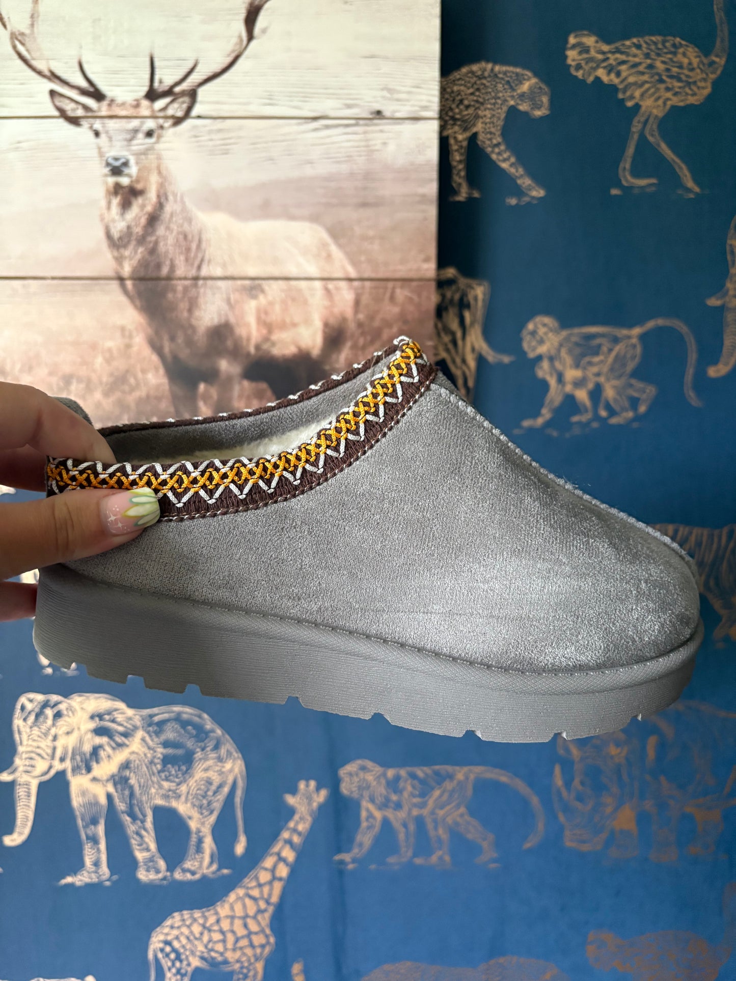Embroidered Slip On Slippers