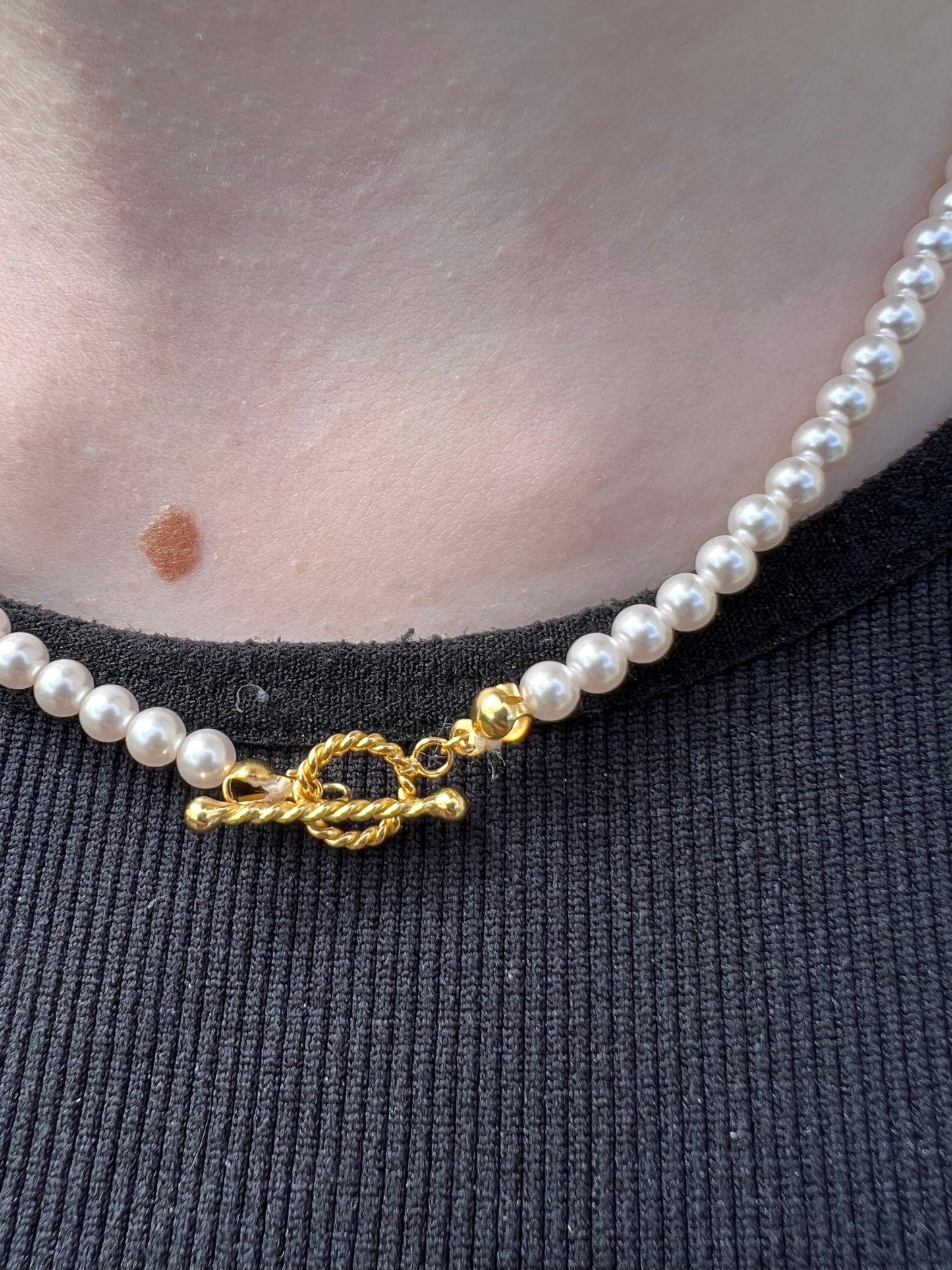 Pearl & Gold T-Bar Necklace