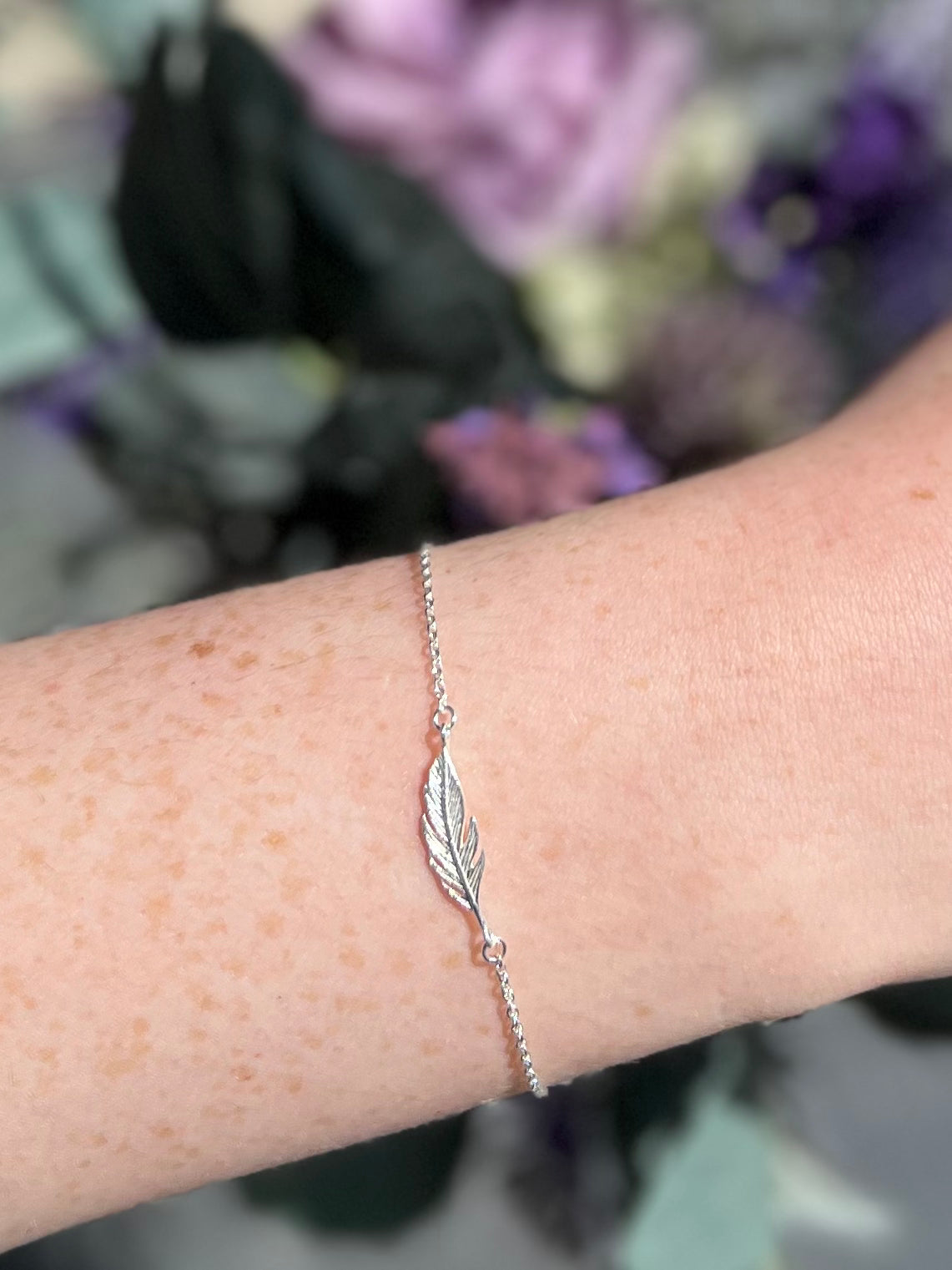 Silver feather store bracelet uk